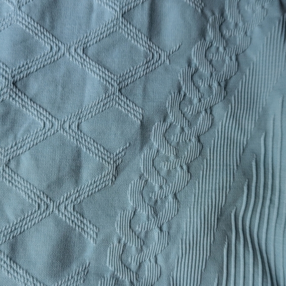 Lululemon Restless Pullover –‎ Seamless Winter Blue Run Top Sz 4 Cable Knit Look - Picture 8 of 16